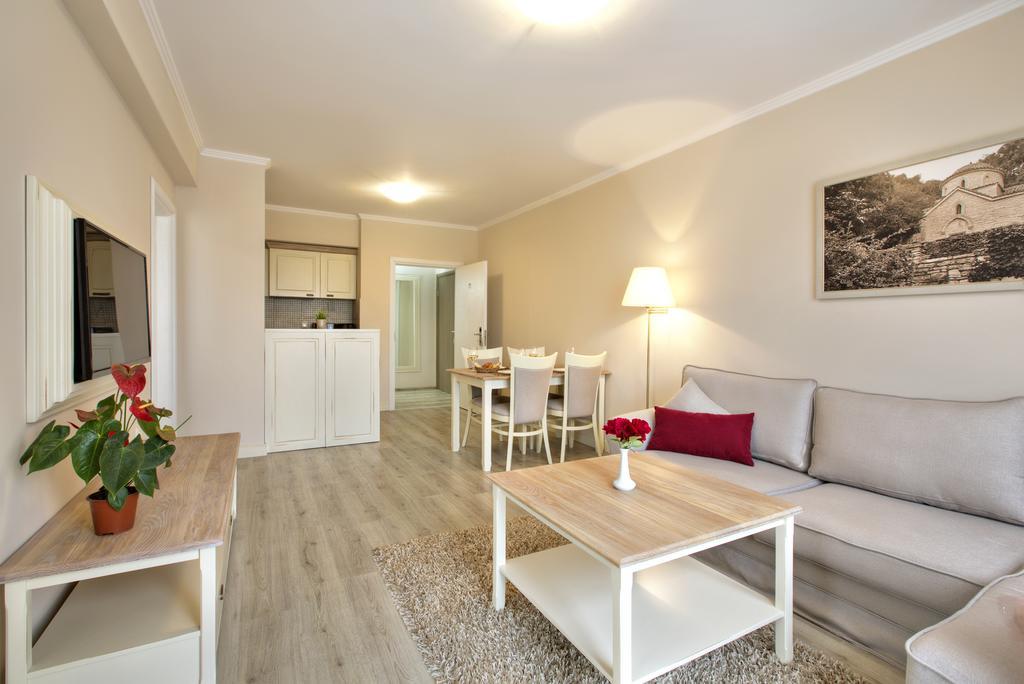 Private Apartments In White Rock Castle Baltschik Zimmer foto